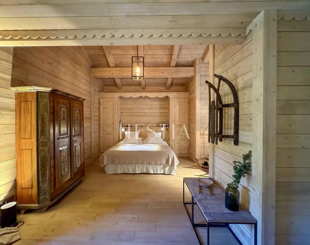 Commerce à COMBLOUX