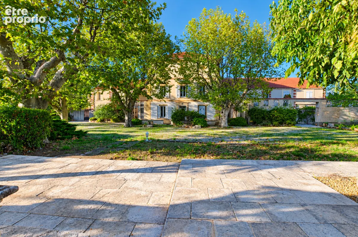 Appartement à PERNES-LES-FONTAINES