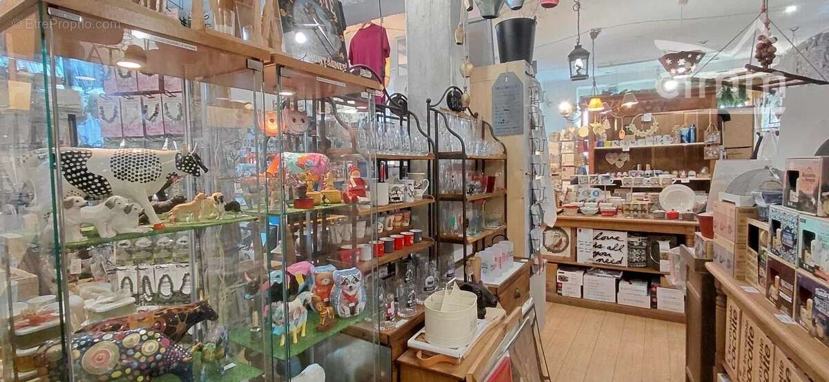 Boutique de 70 m2 à Aussois Belle opportunité - photo 2
