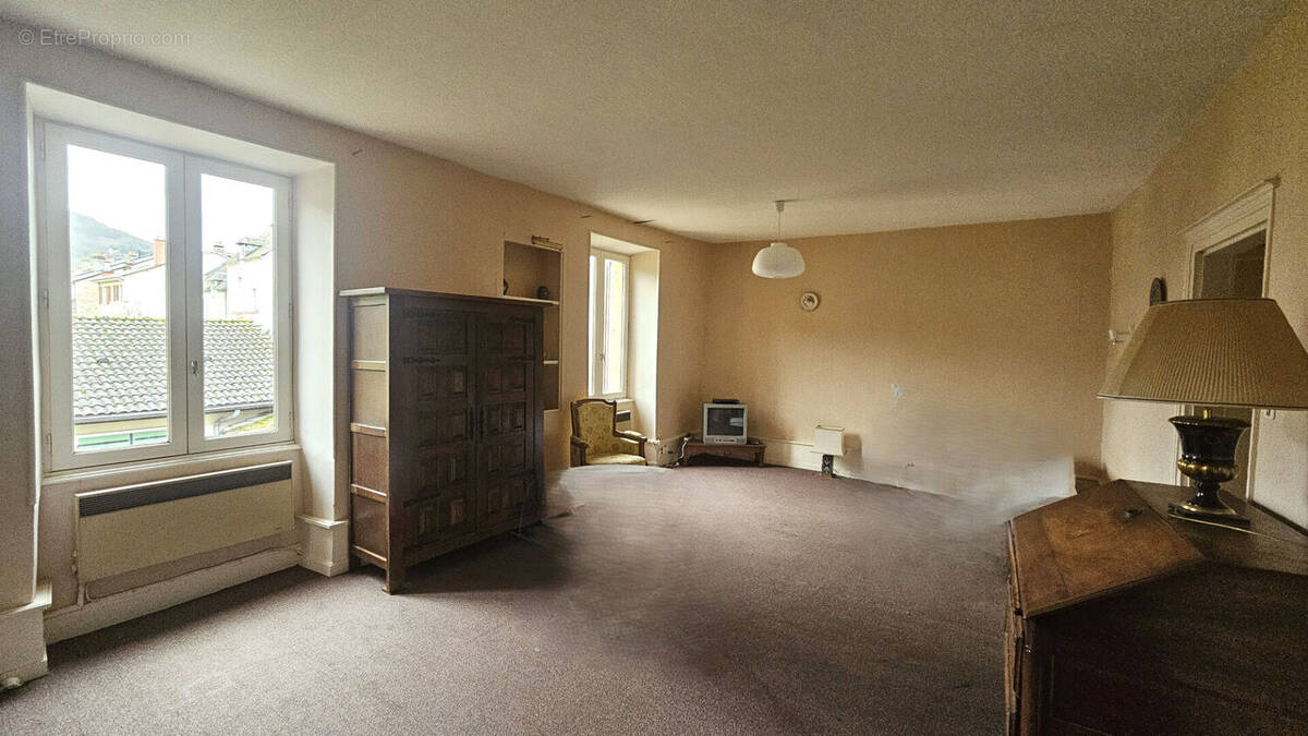 Appartement à SAINT-GENIEZ-D'OLT