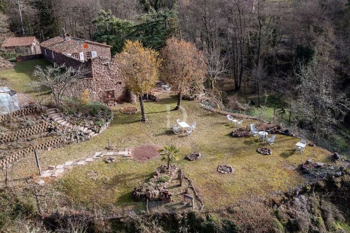 Maison à PUGET-THENIERS