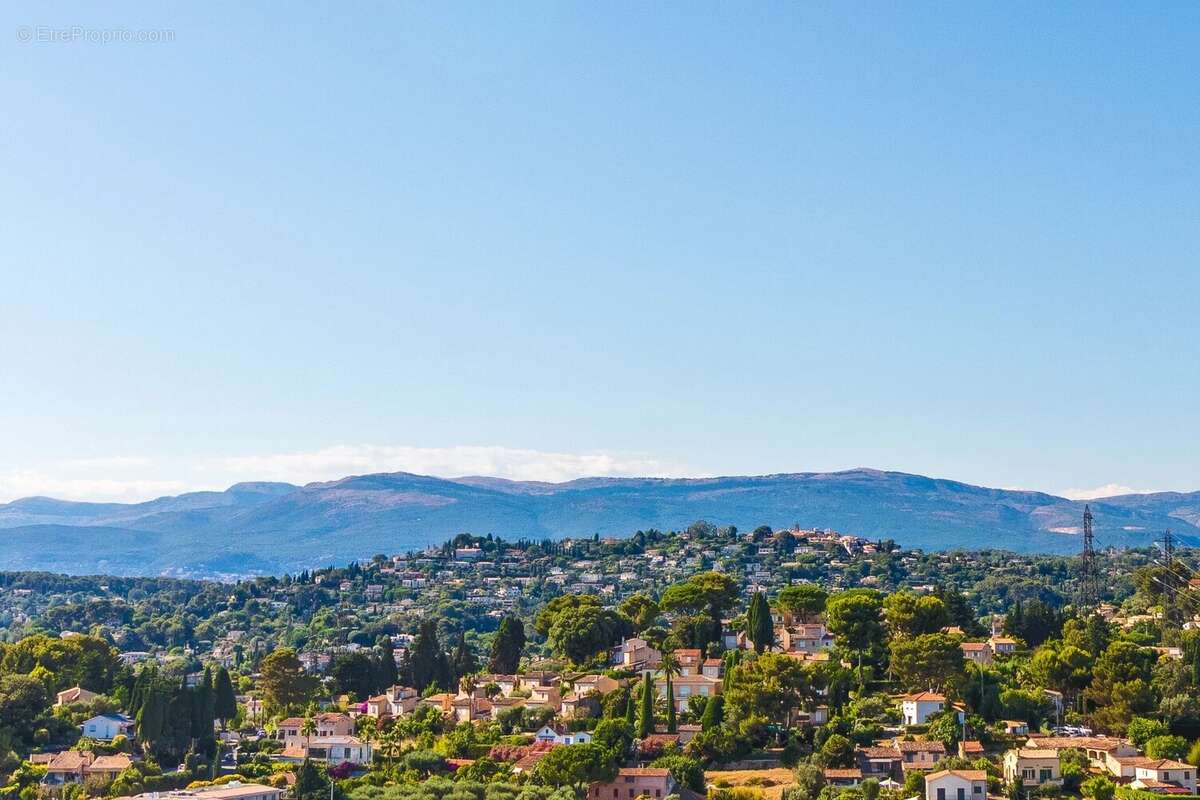 Appartement à LE CANNET