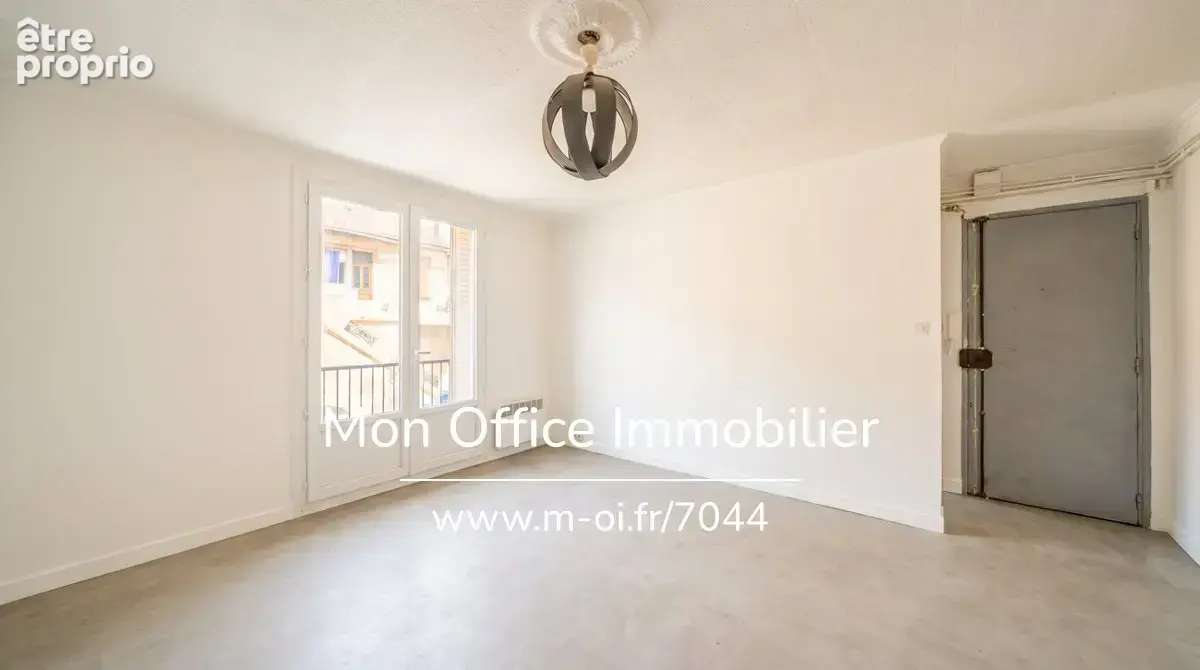 Référence : 7044-CGO - Appartement T4 - Secteur Bon Secours - photo 2