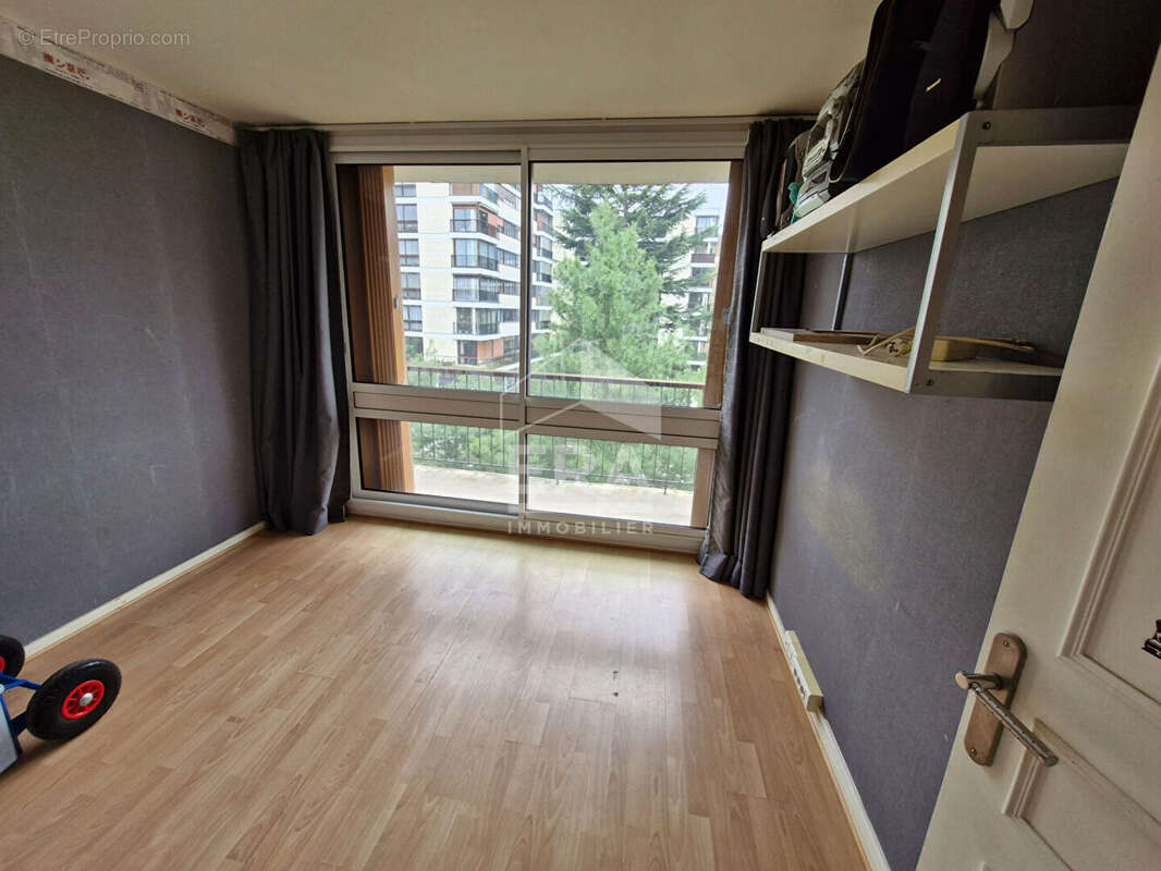 Appartement à FONTENAY-LE-FLEURY