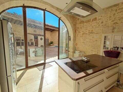 Maison à SAINT-GILLES