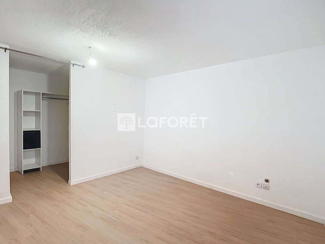 Appartement à AURIOL