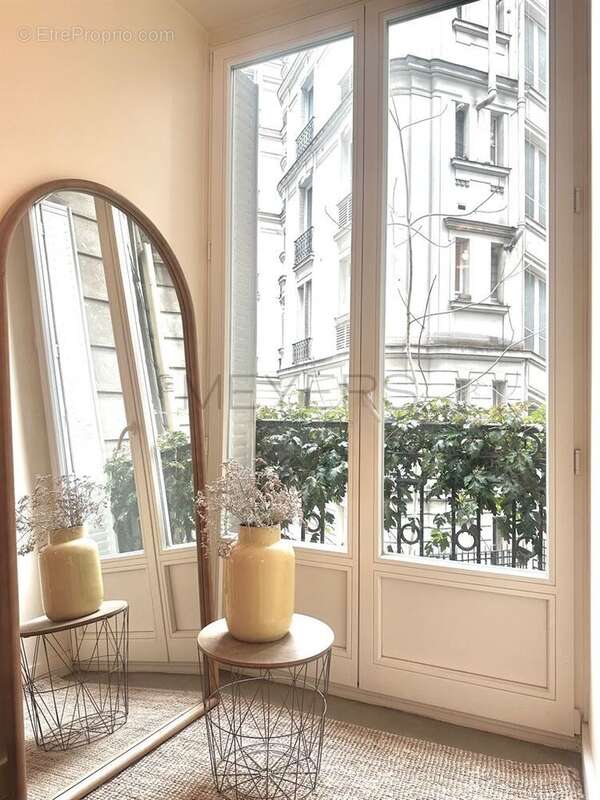 Appartement à NEUILLY-SUR-SEINE