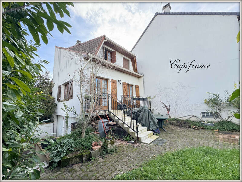 Maison à LES PAVILLONS-SOUS-BOIS