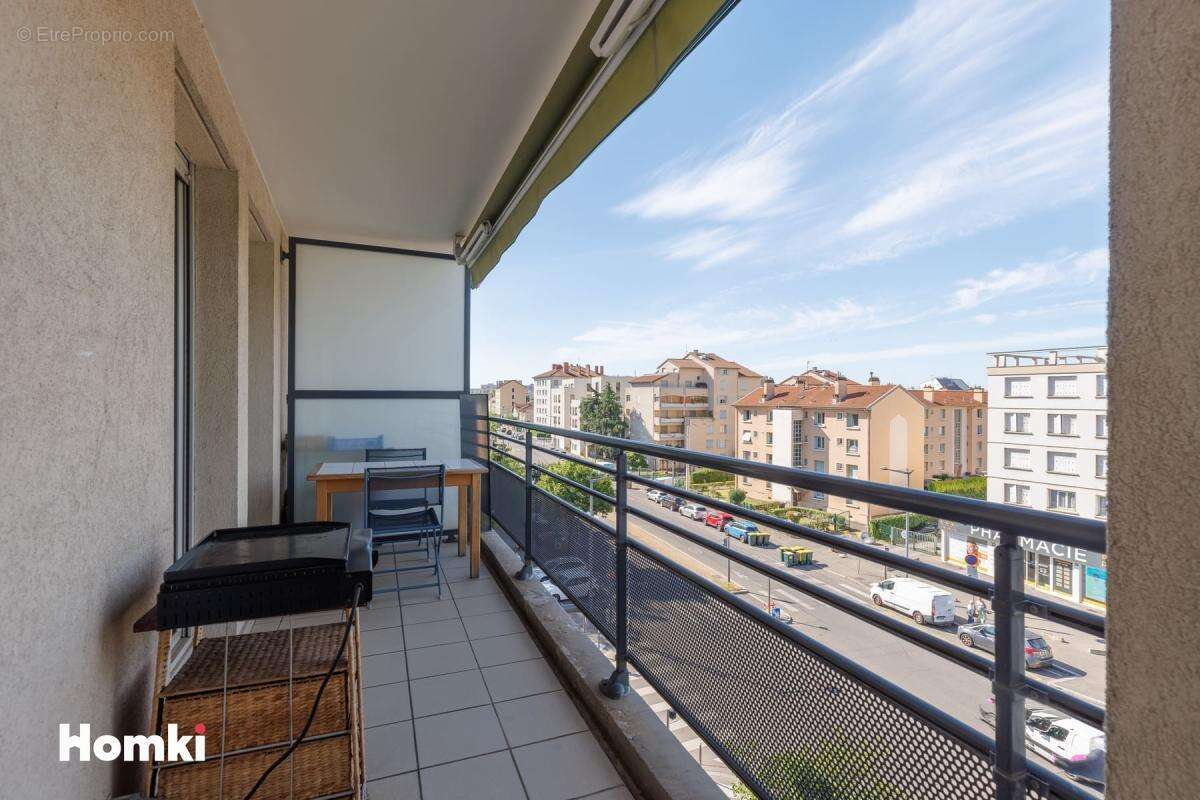 Appartement à LYON-8E