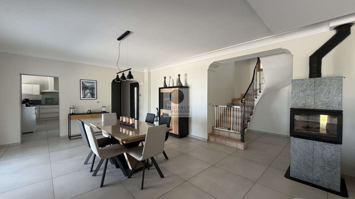 L'élégance d'une maison d'architecte face à la tour de Crest - photo 22
