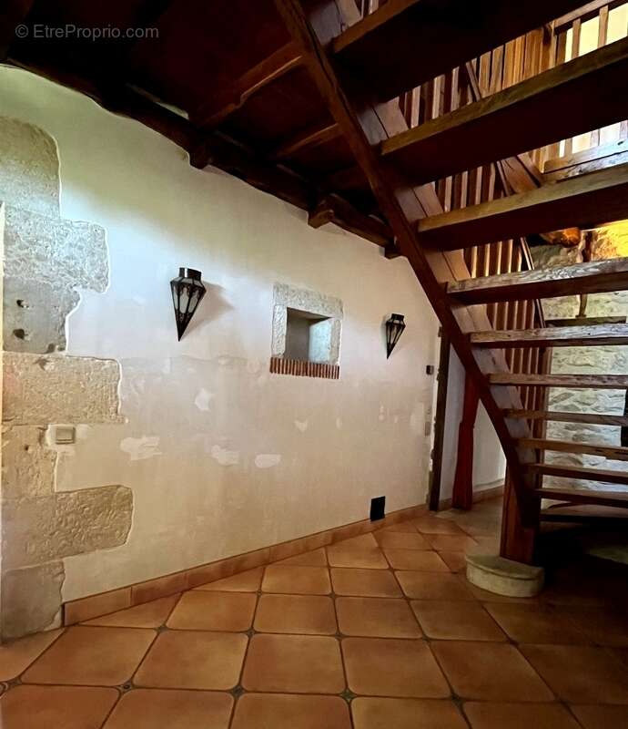 Jolie maison de campagne (320 m2, 9 pièces, 5 chambres) à vendre, sur terrain de 8500 m2, à dix minutes d'Auch (32) - photo 13