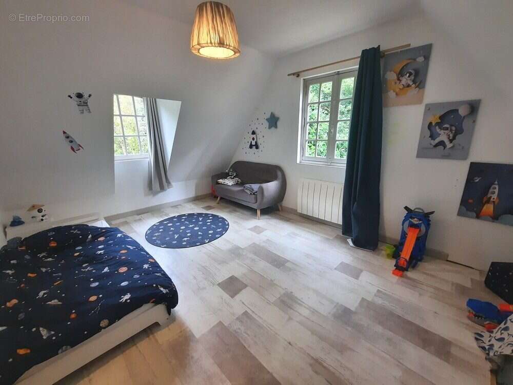 Maison 172 m² à Le Mesnil-Jourdain  - photo 8