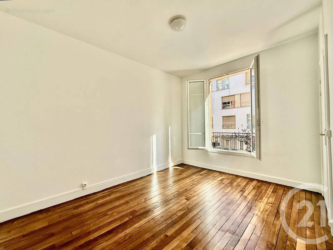 Appartement à CLICHY