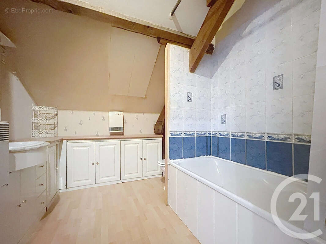 Maison à COMPERTRIX