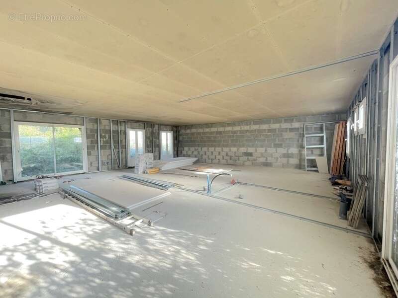 Maison à PUYRAVAULT