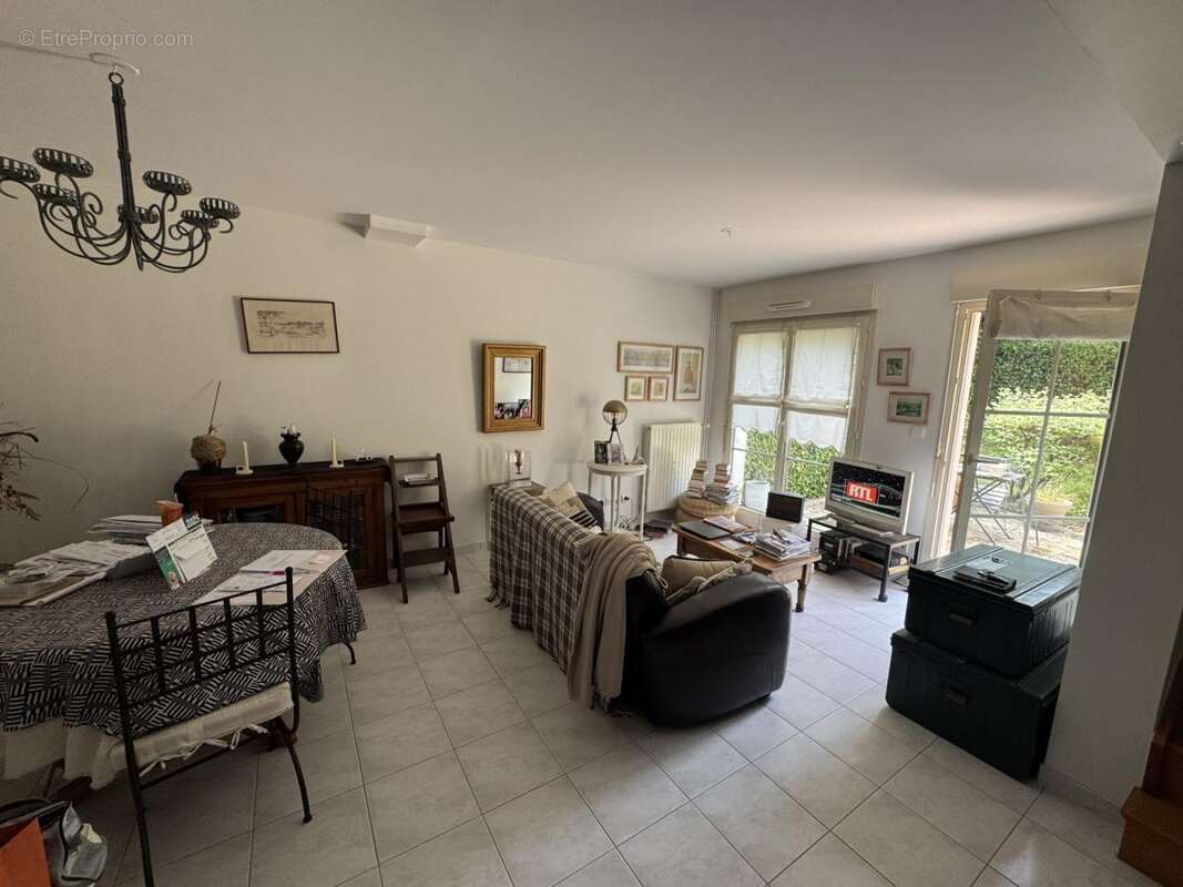 Maison 86 m² à Pont-L'eveque  - photo 5