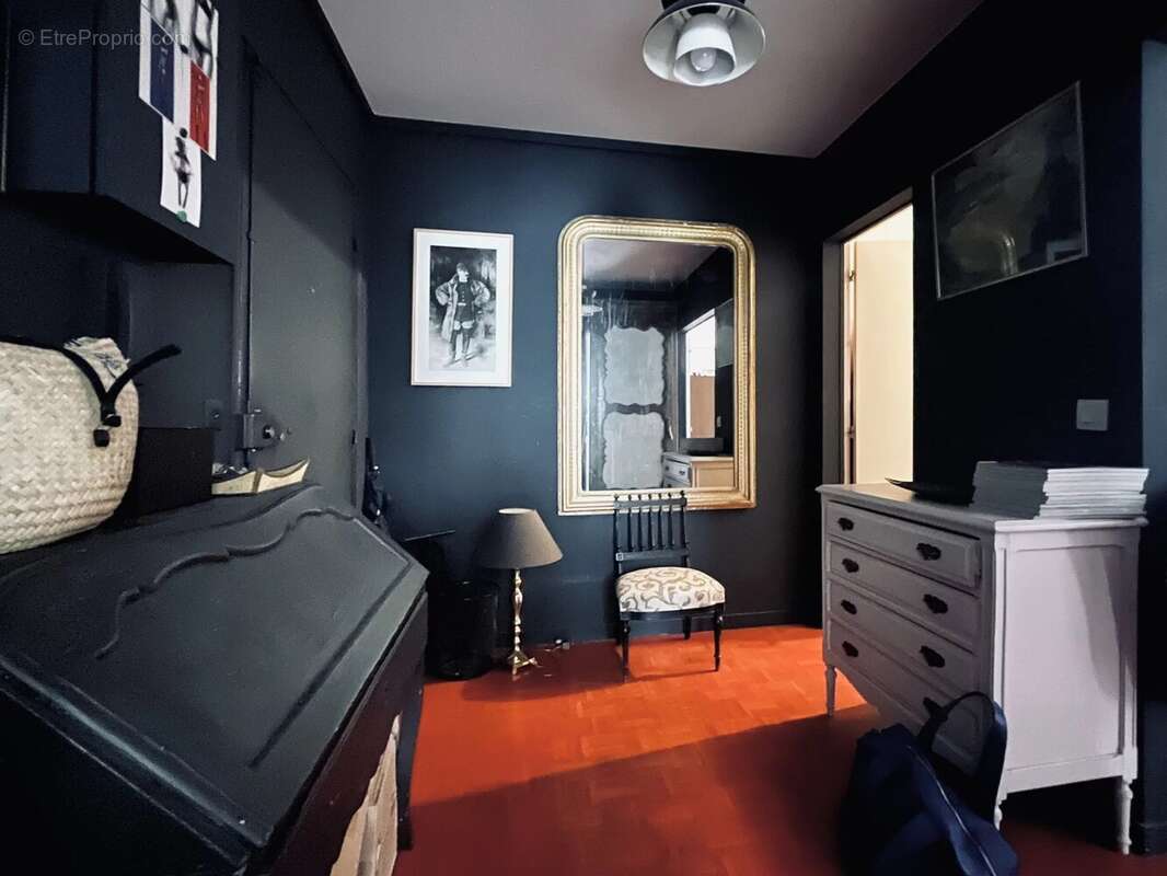 Appartement à PARIS-14E