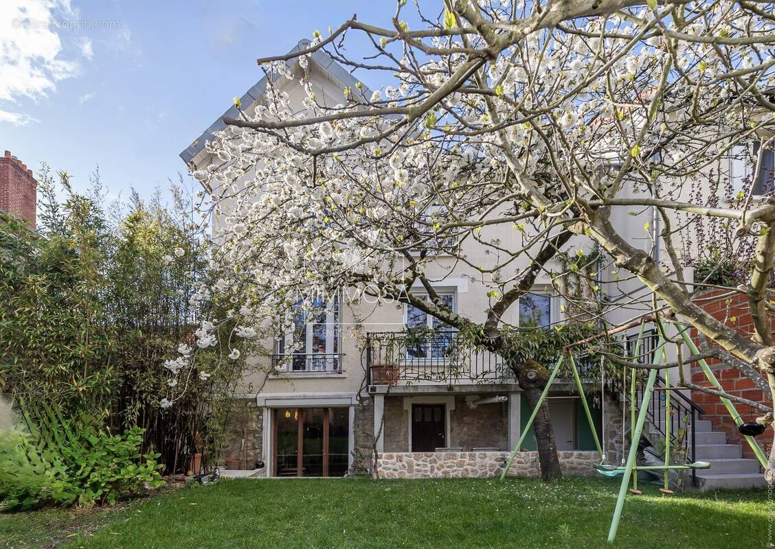 Maison à LES PAVILLONS-SOUS-BOIS