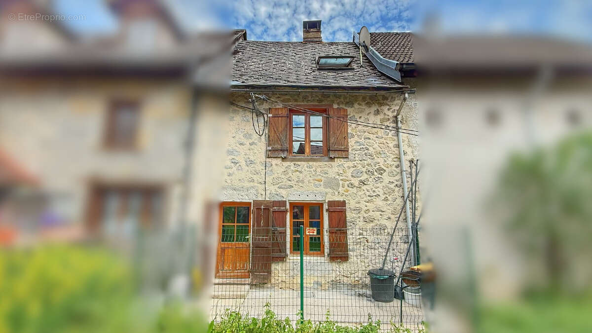 Maison à SAINT-PIERRE-DE-CHARTREUSE