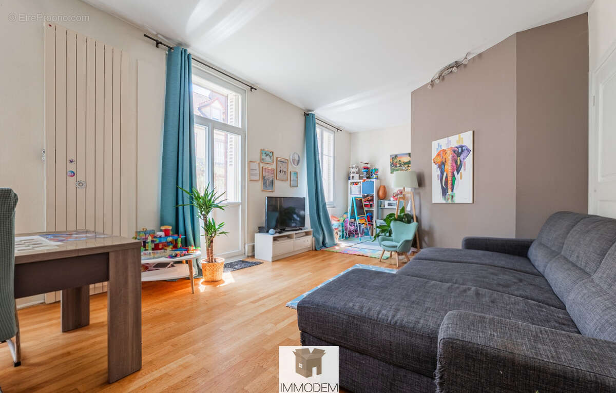 Appartement 4/5 pièces - 99 m2 - CONTADES - photo 3