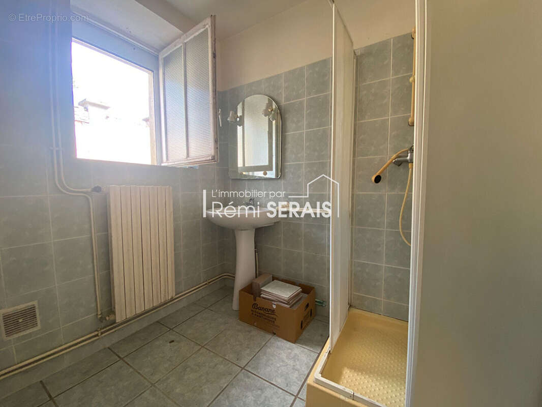 Maison à rénover avec dépendances et combles exploitables près de Potigny - photo 4