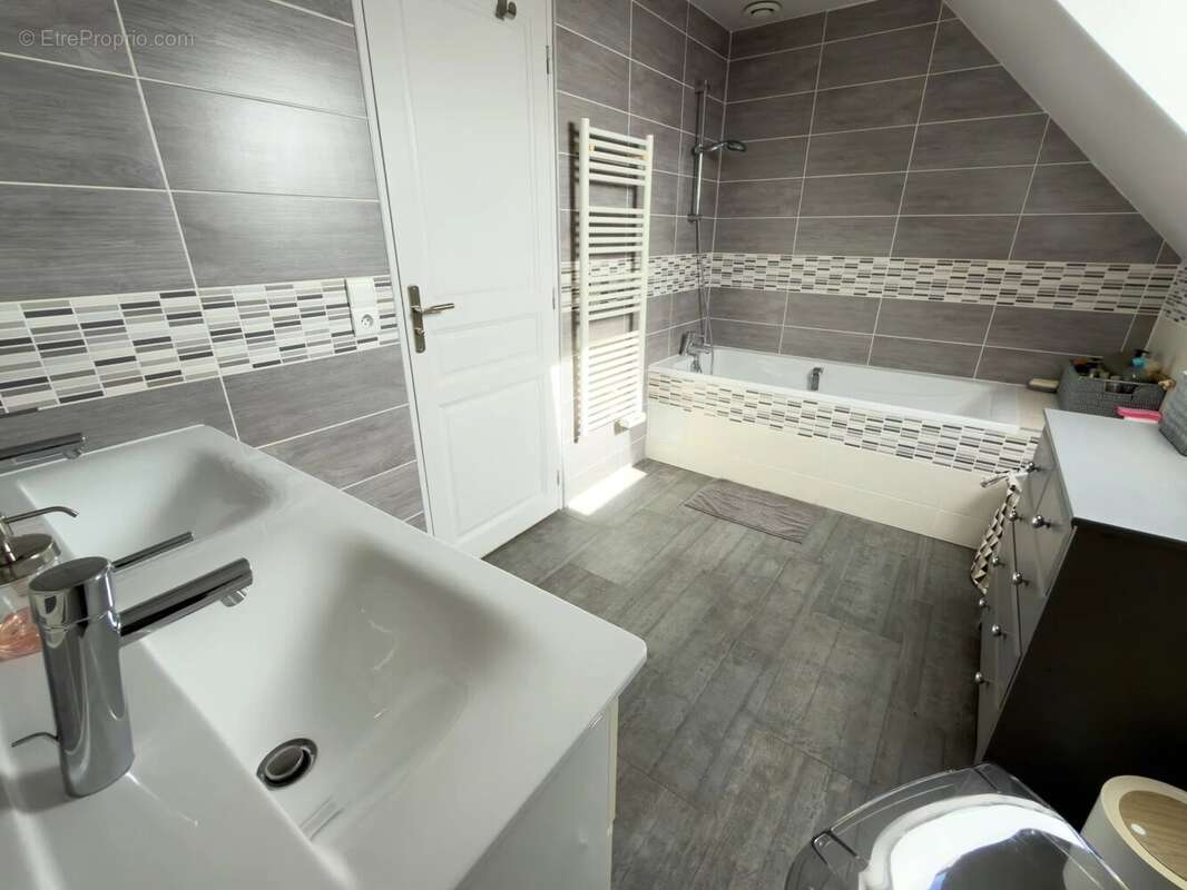 Maison à LES PAVILLONS-SOUS-BOIS