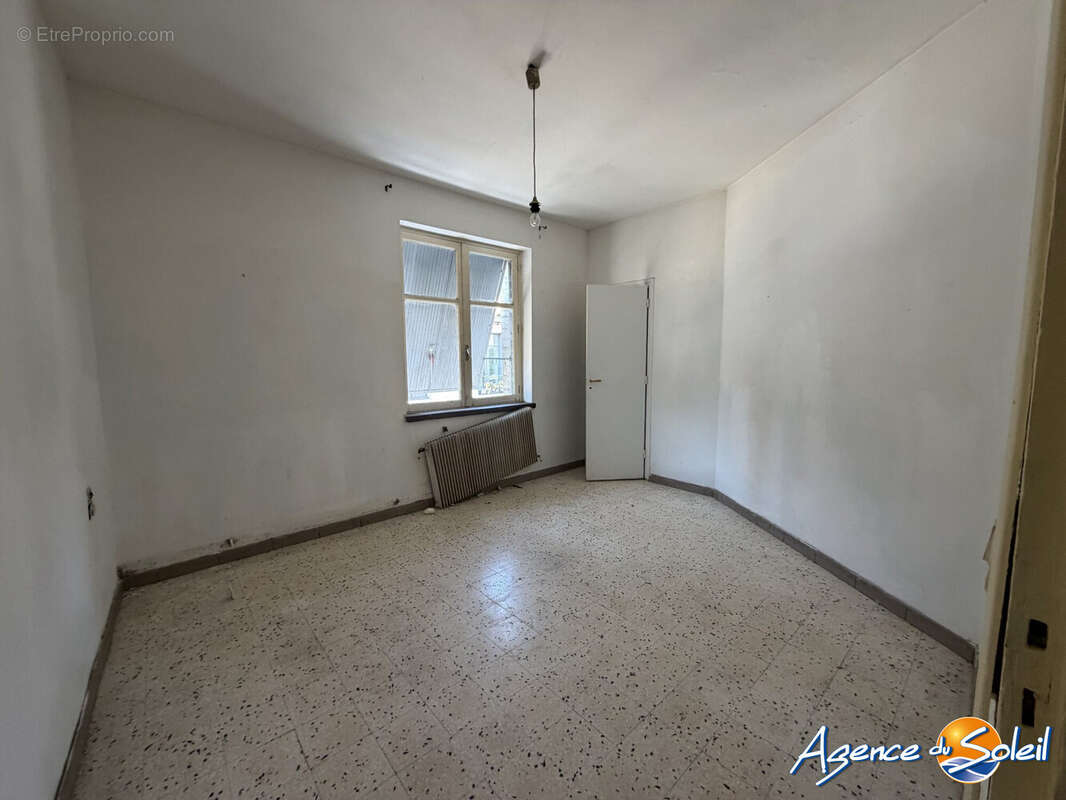 Maison 144 m² à Lezignan-Corbieres  - photo 4