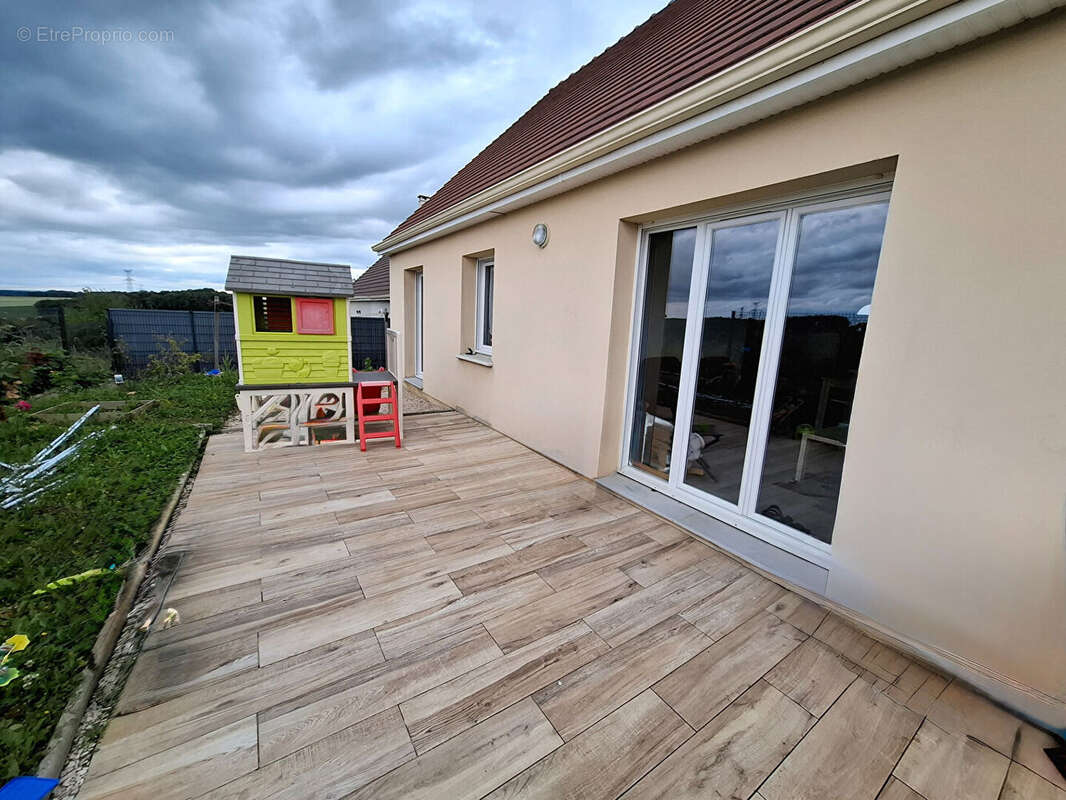 Maison à SAINTE-GENEVIEVE