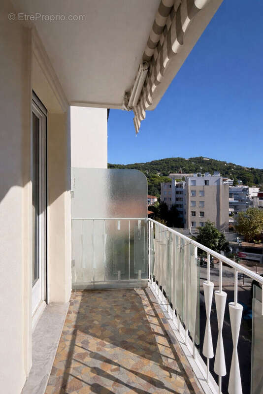 Appartement à LE CANNET