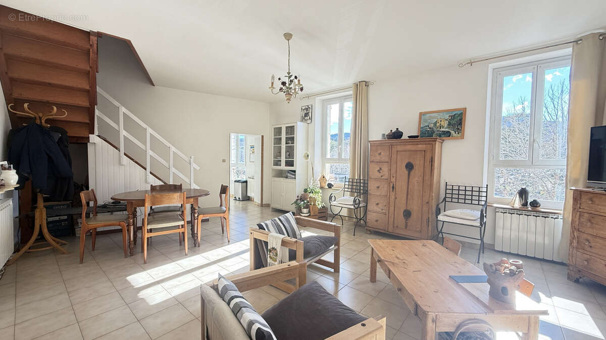 Appartement à APT