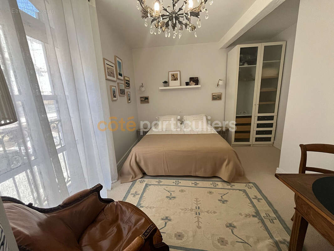 Immeuble Agen 10 pièce(s) 253.9 m2 - photo 5