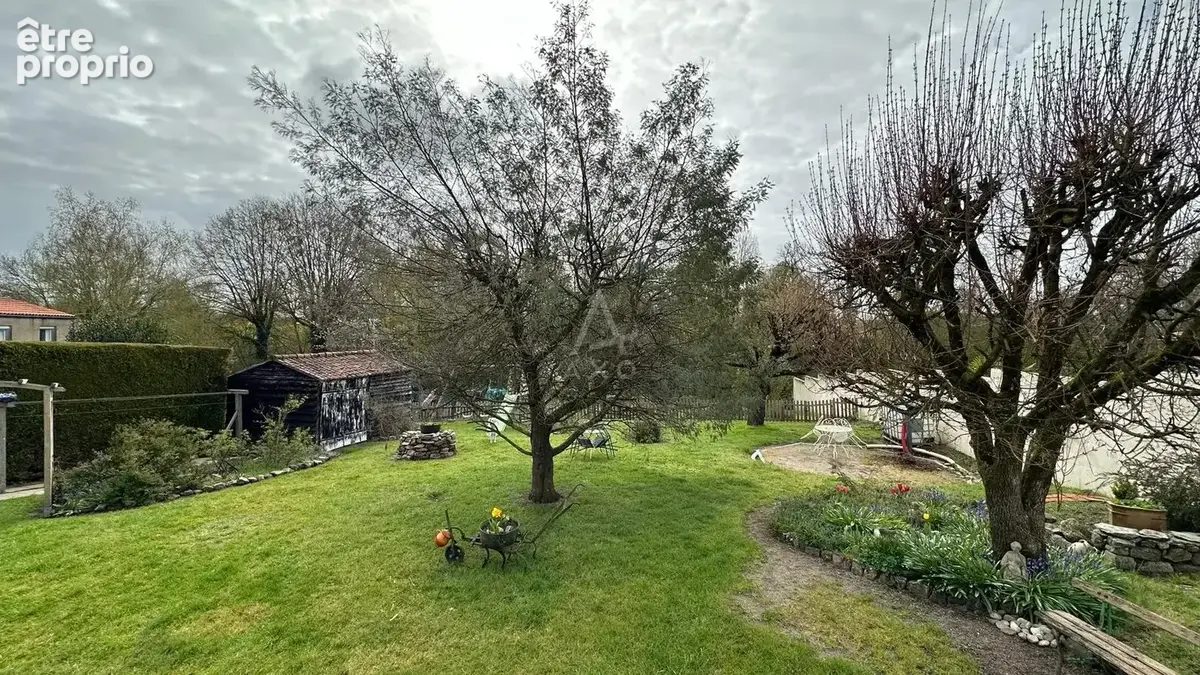 Maison 7 pièces 107 m² à vendre à La Bruffiere (85530) - photo 6