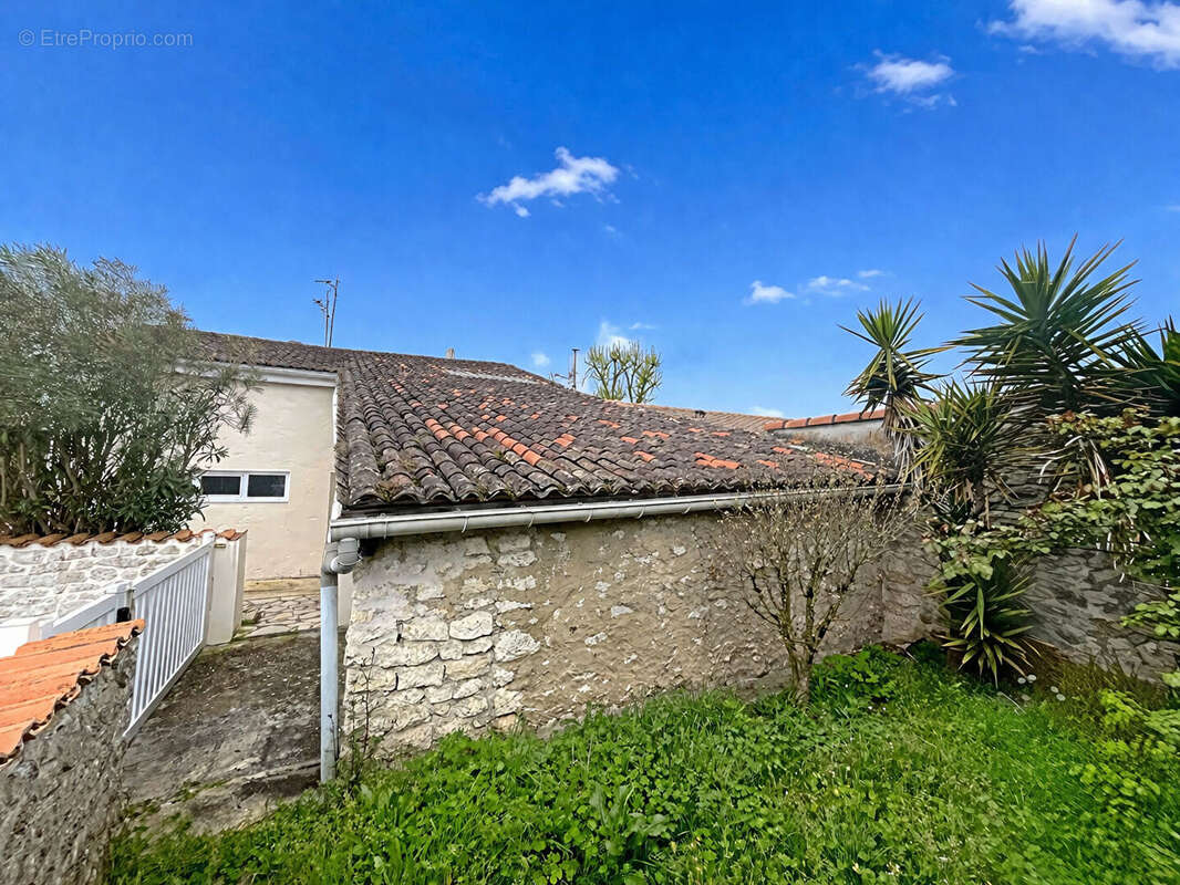 Maison à SAUJON
