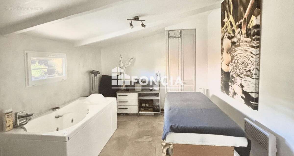 Maison à LA LONDE-LES-MAURES