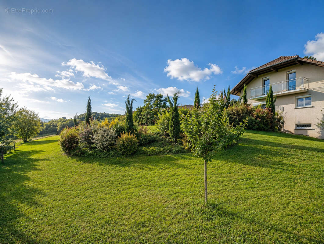 Maison à EVIRES
