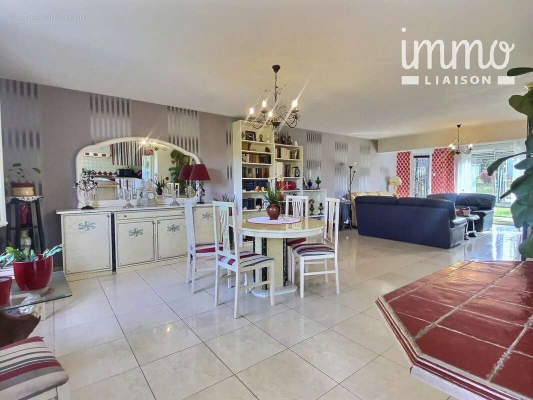 Maison à CHAUMONT-SUR-LOIRE