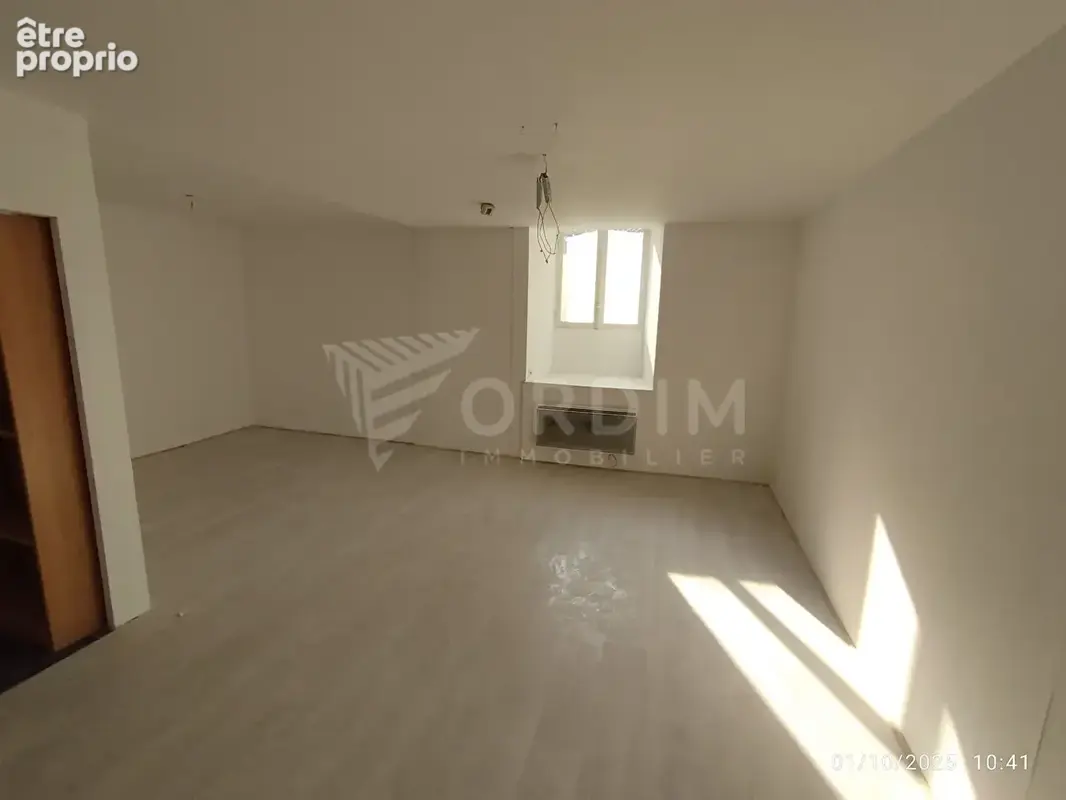 Auxerre rue fecauderie local de 83m² - photo 3