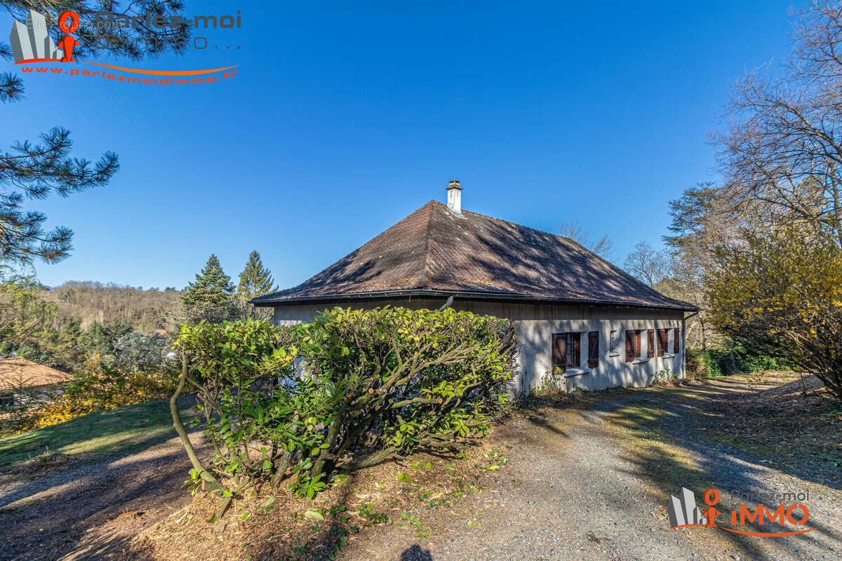 Maison à CHARBONNIERES-LES-BAINS