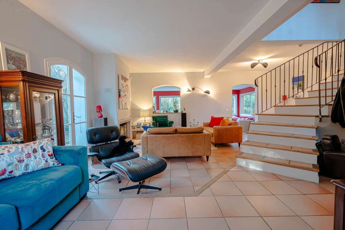 Maison à SAINT-MARC-JAUMEGARDE