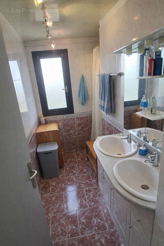 Appartement à MARSEILLE-13E