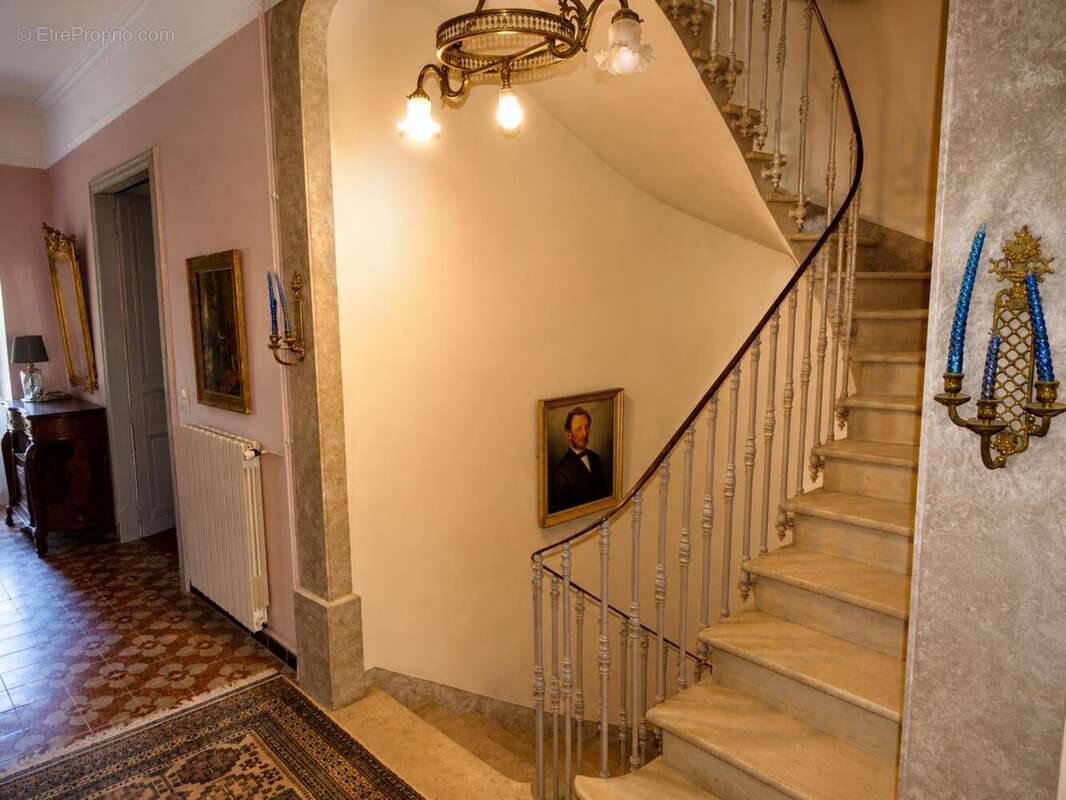 Maison 270 m² à Argeliers  - photo 6