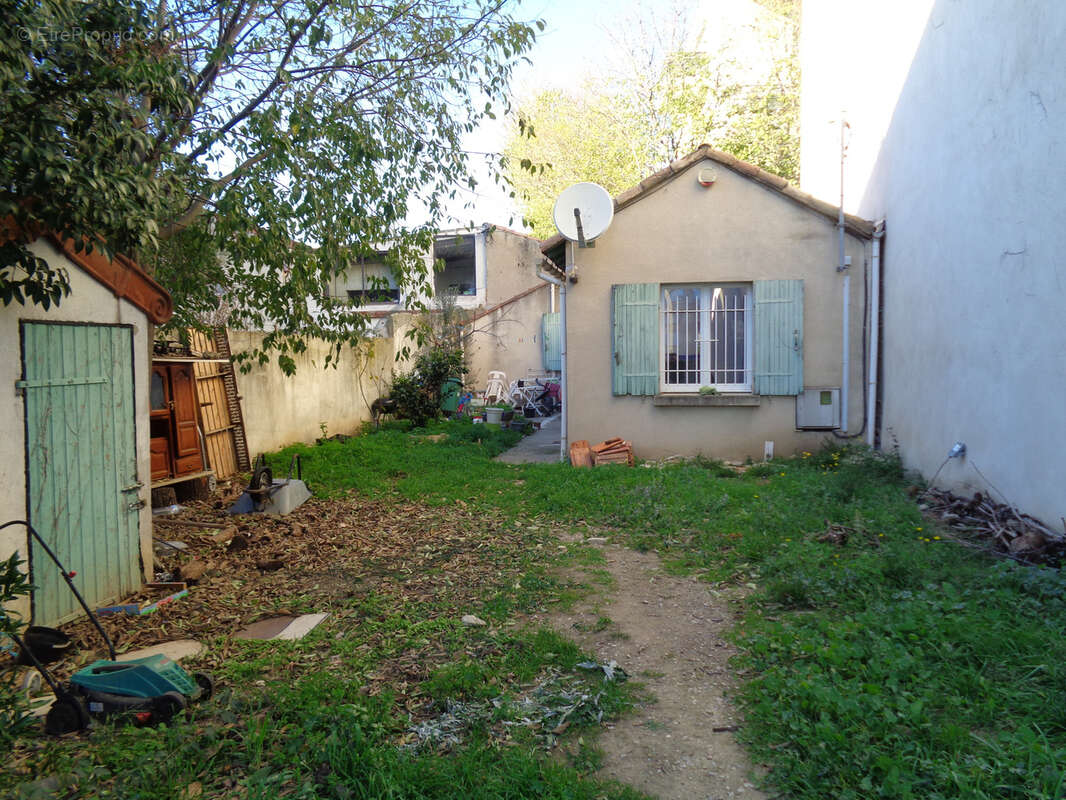 *TERRAIN 400 M2  pour faire deux immeubles 1600 m2 minimum. - photo 16