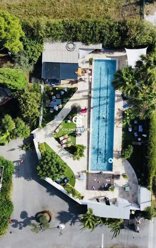 Appartement à LA CRAU