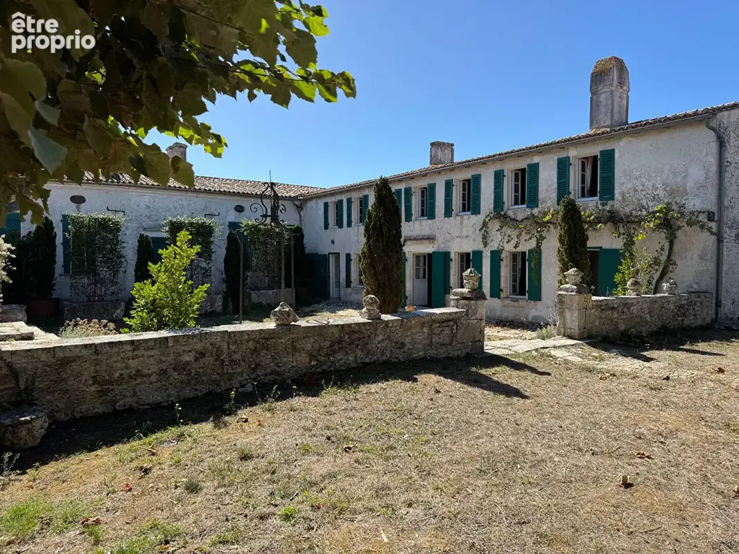 Photo Maison à La Flotte au prix de 1 798 000€