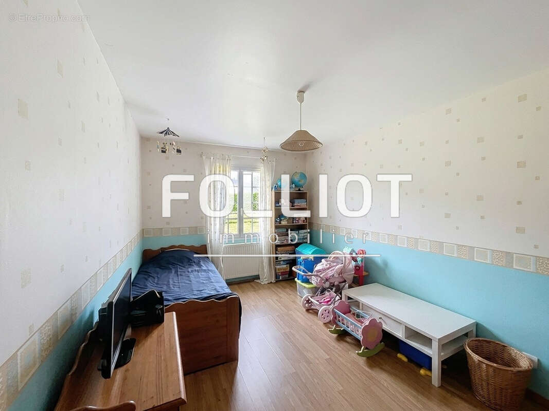 À vendre Maison récente à Subles - 7 pièces, 172 m² - photo 9