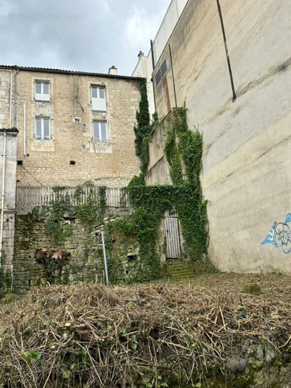 Immeuble de charme – Centre-ville d’Angoulême – Idéal résidence + investissement - photo 17