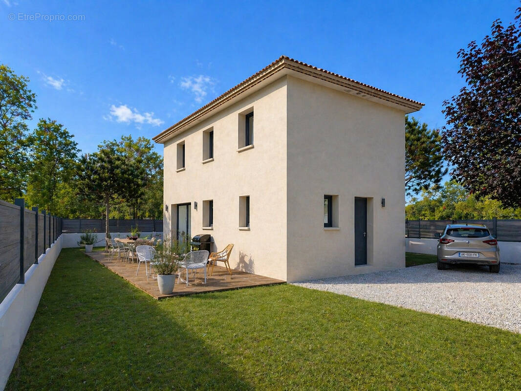 Terrain à LA FARLEDE