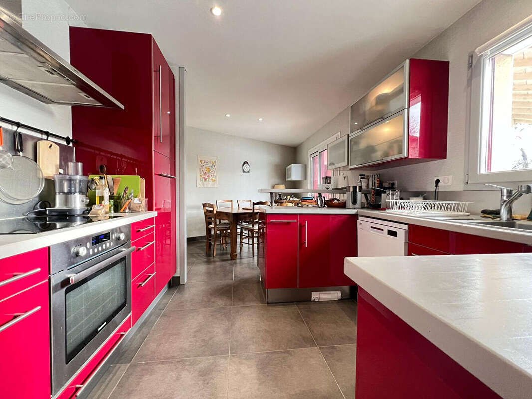 Maison à CHAVANNES-SUR-SURAN