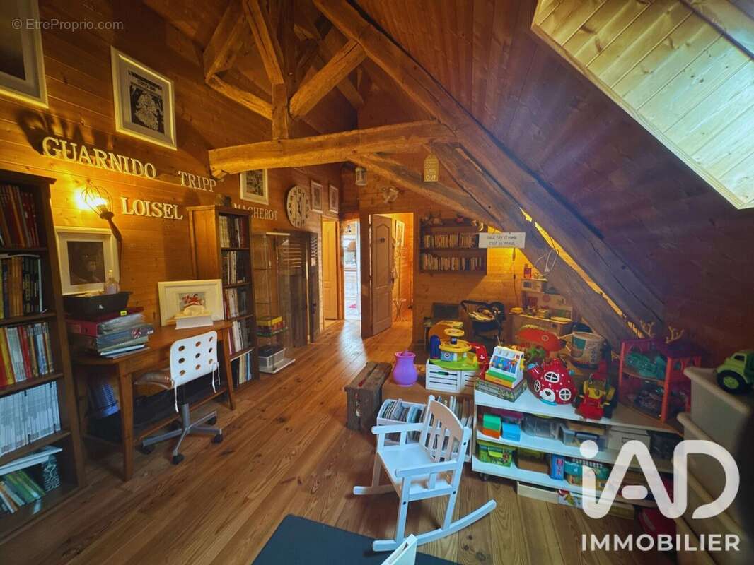 Maison 275 m² à Chateauneuf-Val-De-Bargis  - photo 9
