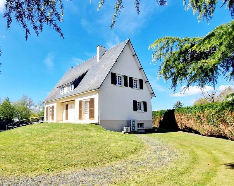 Maison à CONDE-SUR-VIRE